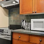 Gables 57 | Pet-Friendly Townhome In Superb Upper Village Location With Secure Parking