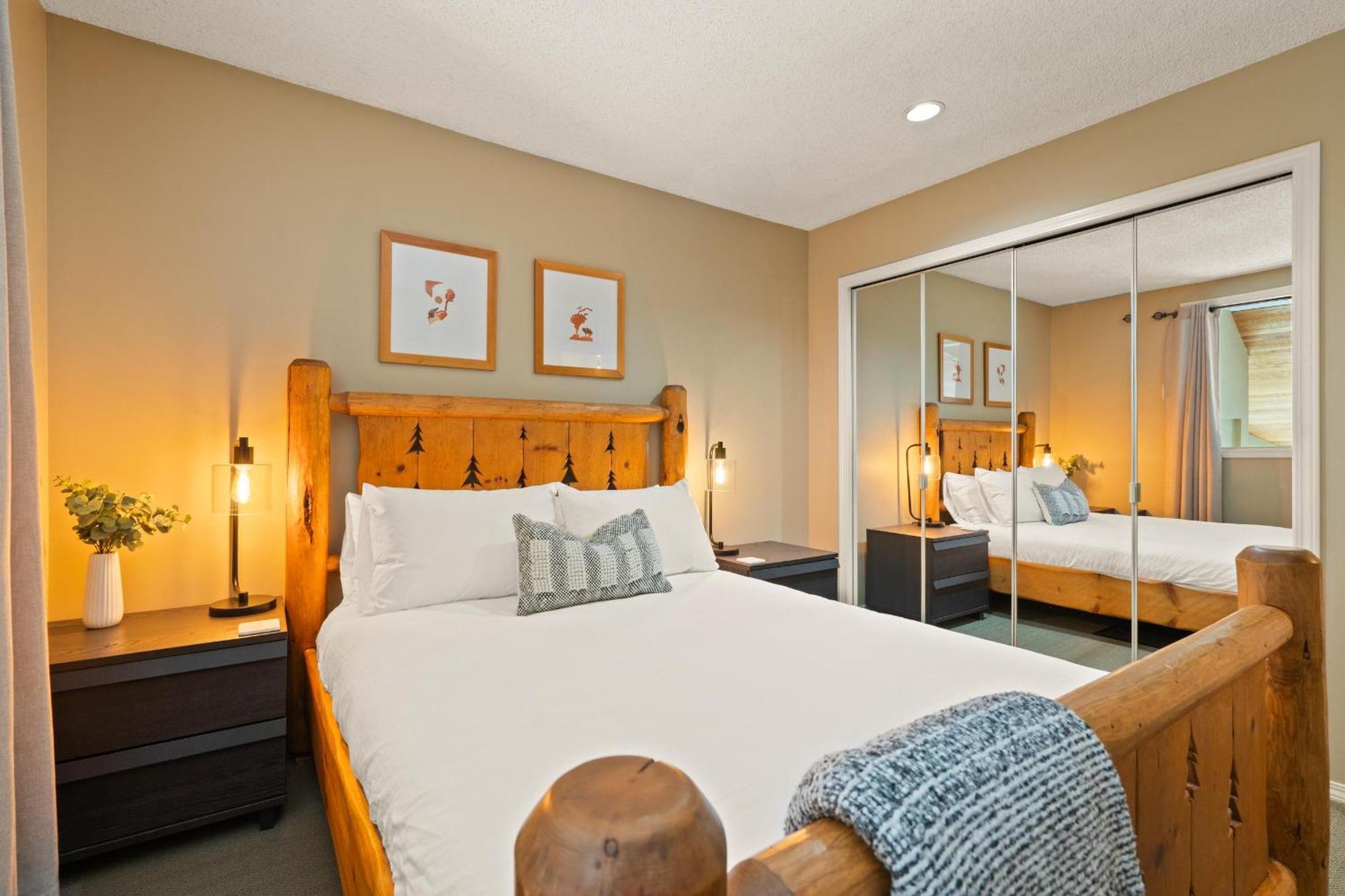 Gables 57 | Pet-friendly Townhome In Superb Upper Village Location With Secure Parking Holiday home *